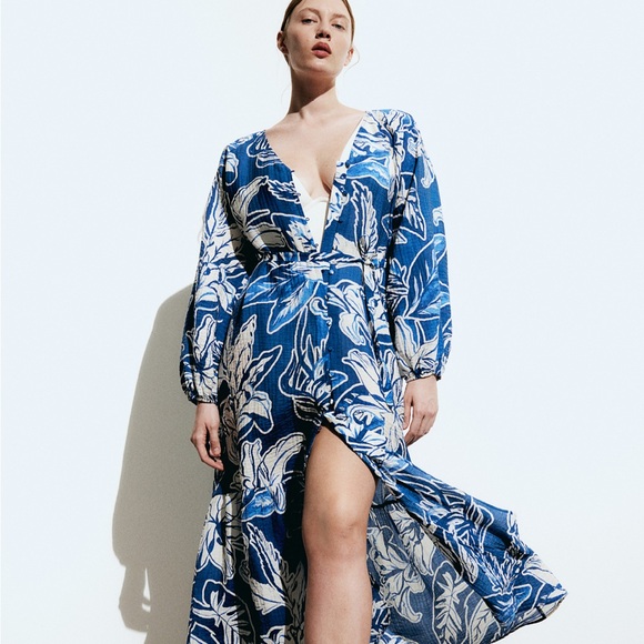 H&M Tie Belt Crepe Dress - Picture 5 of 5